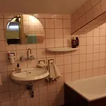 Center Apartment *